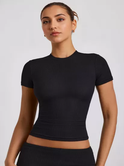 Siyah Fitilli Yuvarlak Yaka Kısa Kol Body